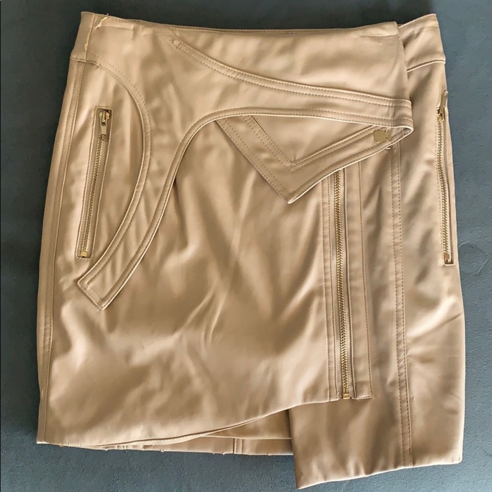 Beige leather mini skirt